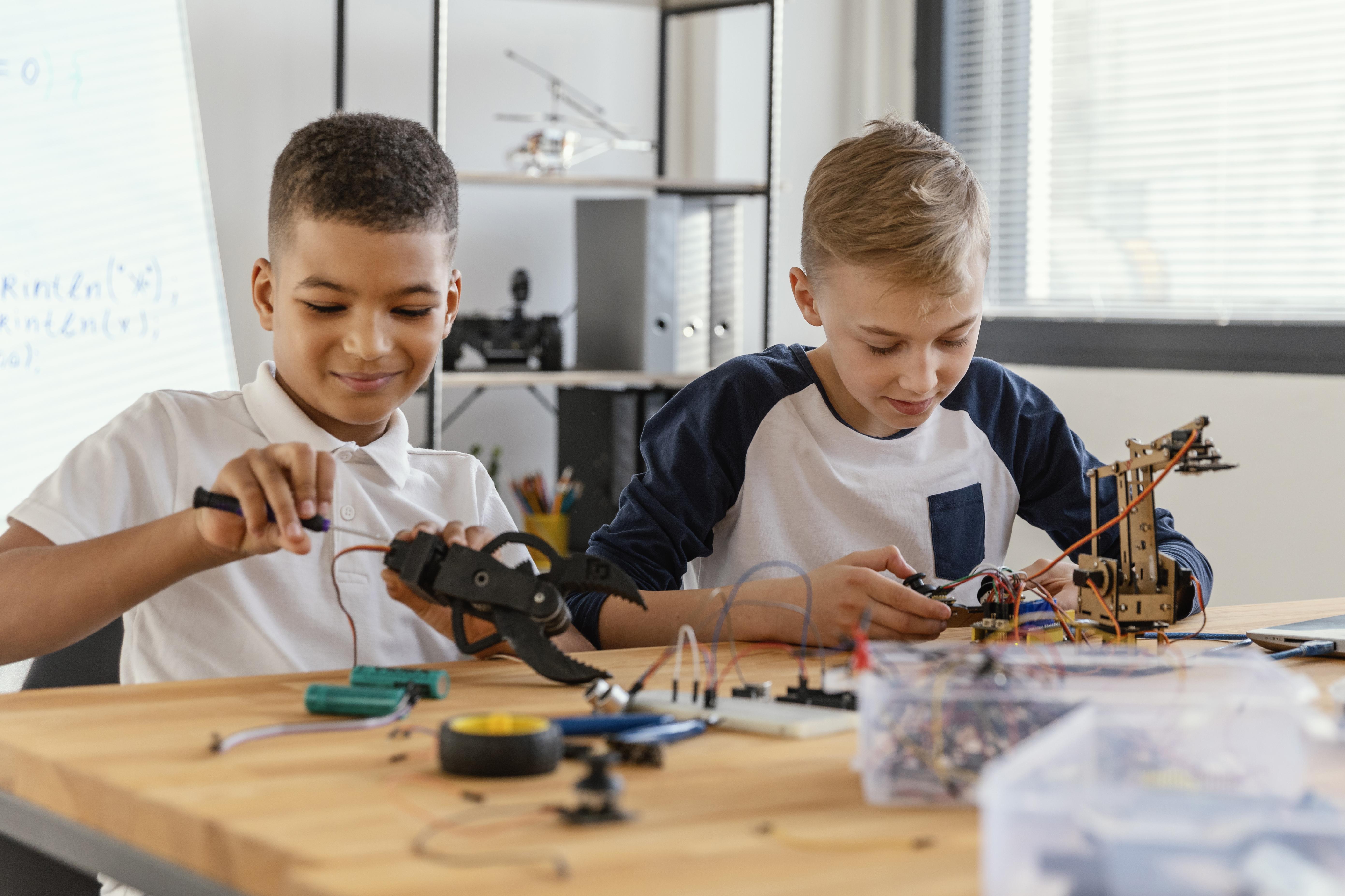 Kids coding AI projects with STEM kits